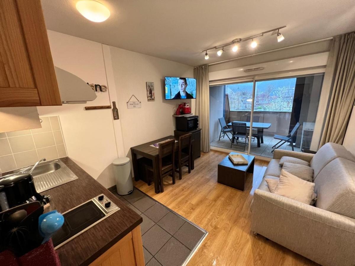 Apartment Appt Hyper-centre 4pers Terrasse Sud Vue Montagne *